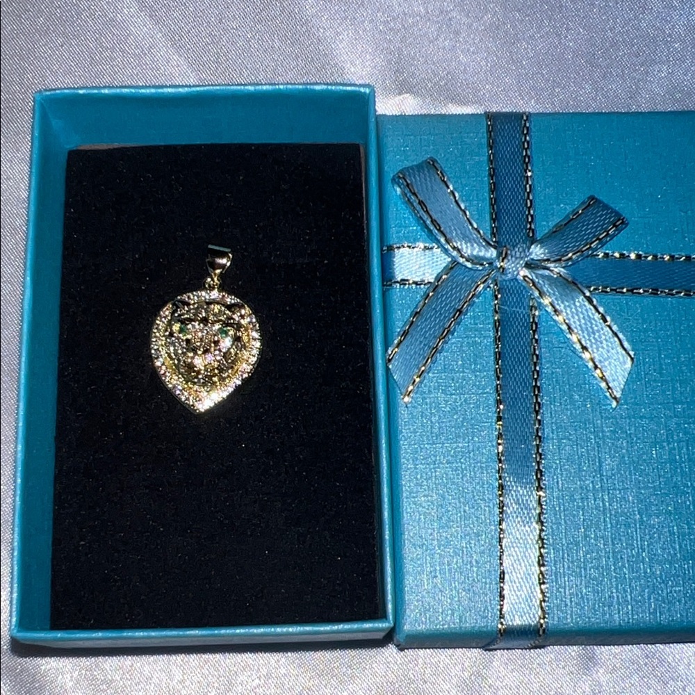 Elegant Gold and Silver Lion Pendant NWOTS